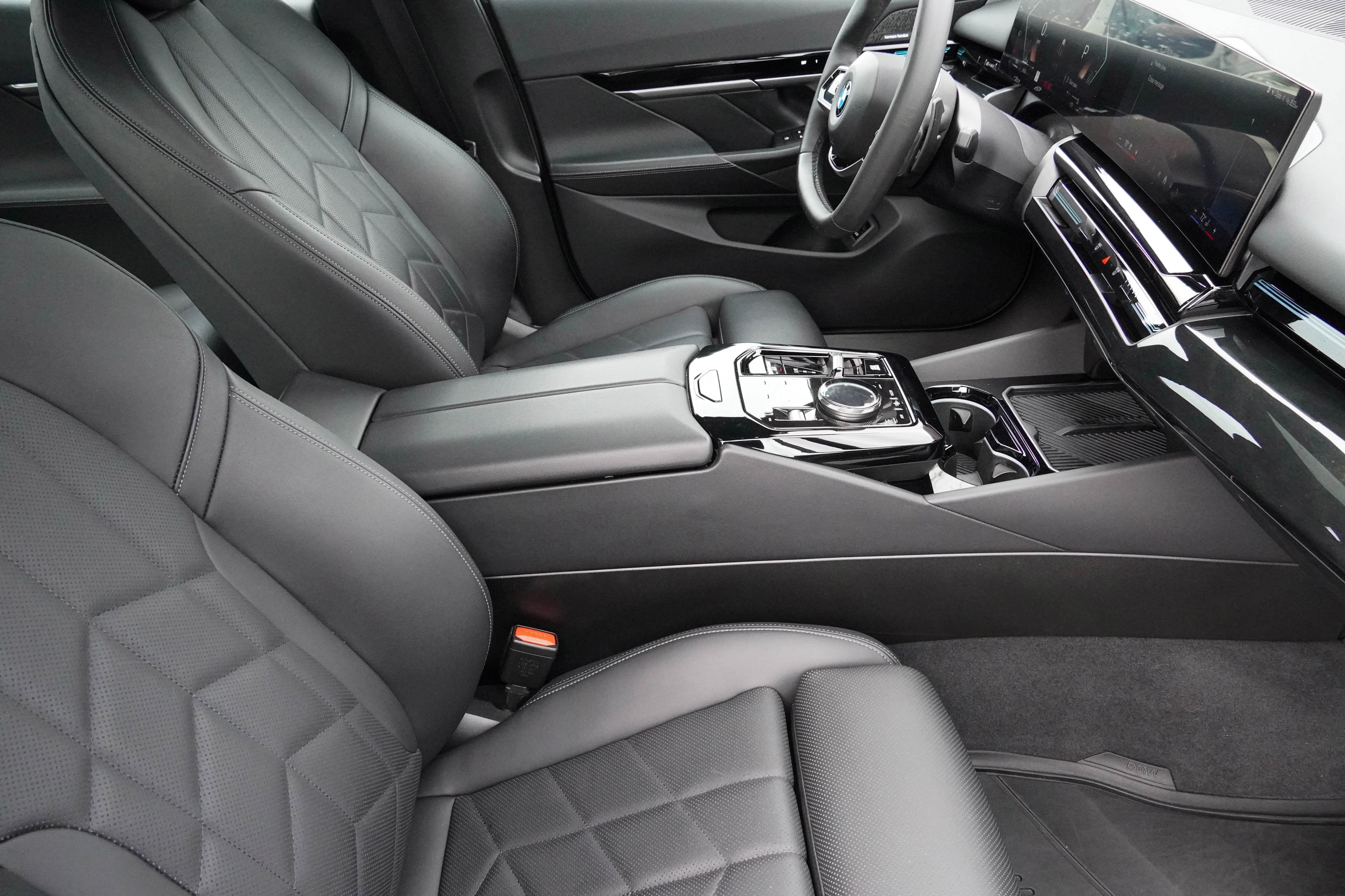 Certified 2024 BMW 530i 530i image 12