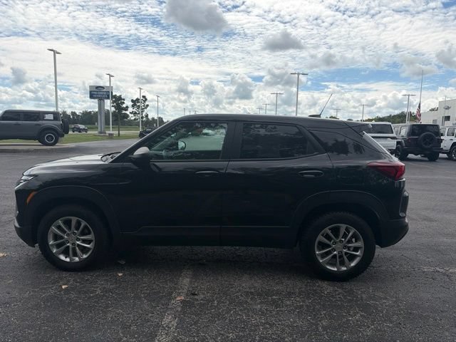 Used 2024 Chevrolet TrailBlazer LS w/ LS Convenience Package AWD/4WD image 1