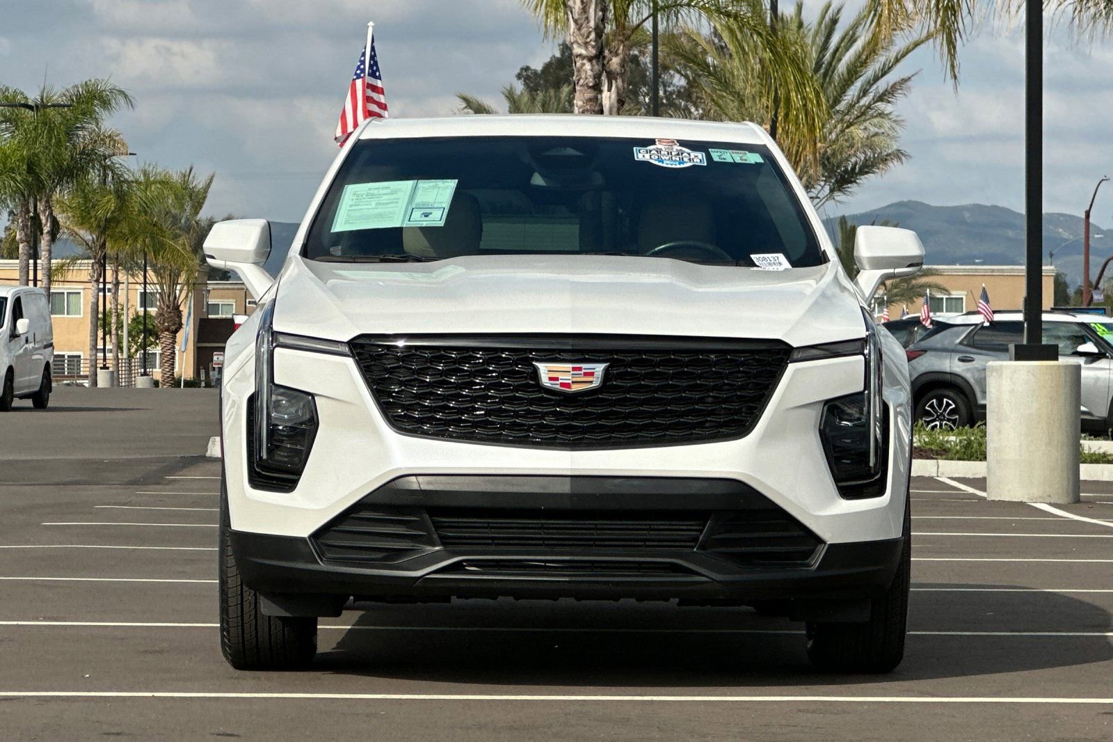 Used 2024 Cadillac XT4 Luxury w/ Cold Weather Package image 9