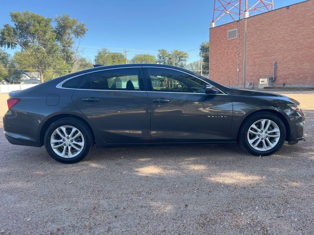 Used 2016 Chevrolet Malibu LT image 8