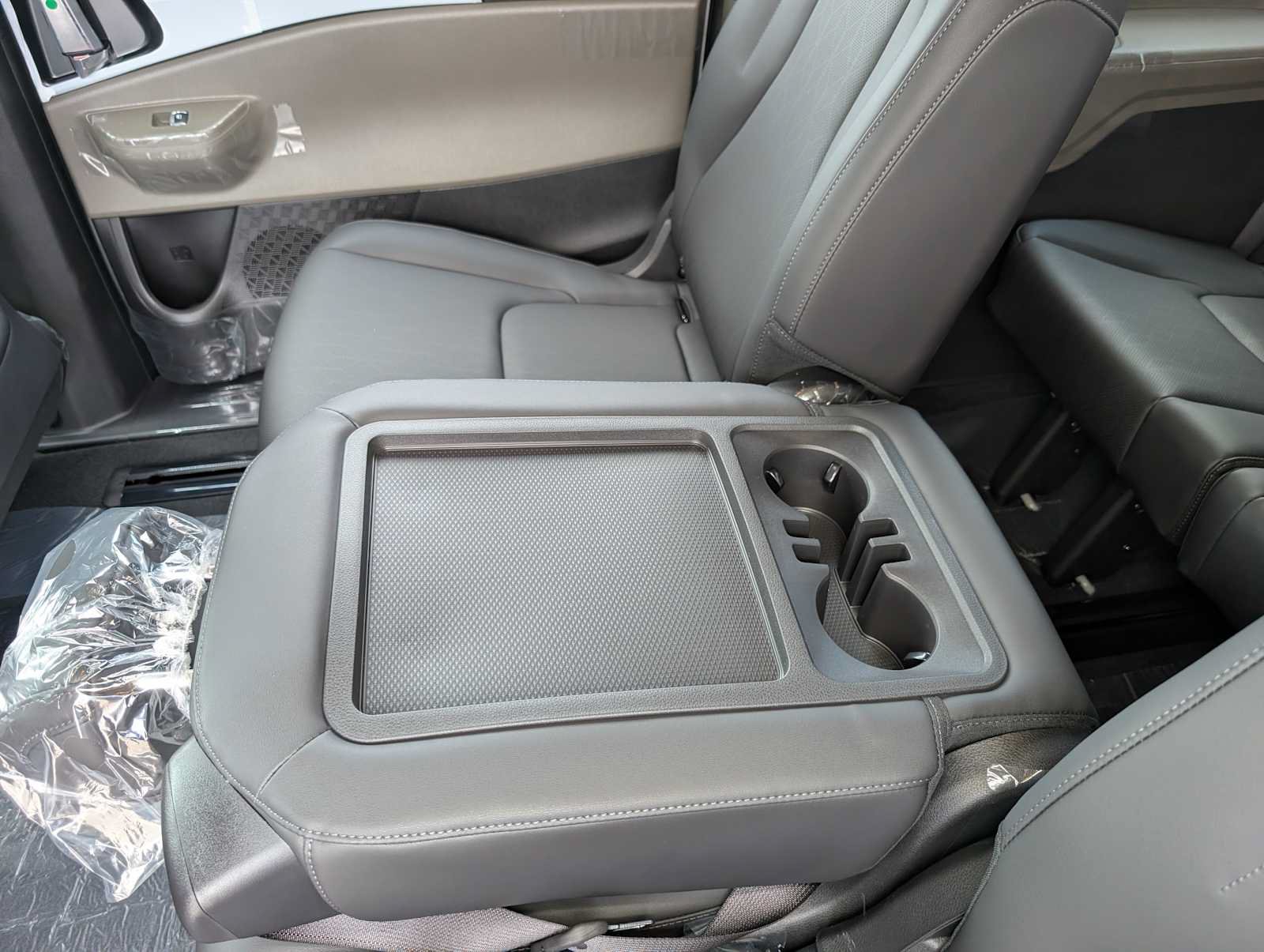 New 2027 Kia Carnival FWD image 19