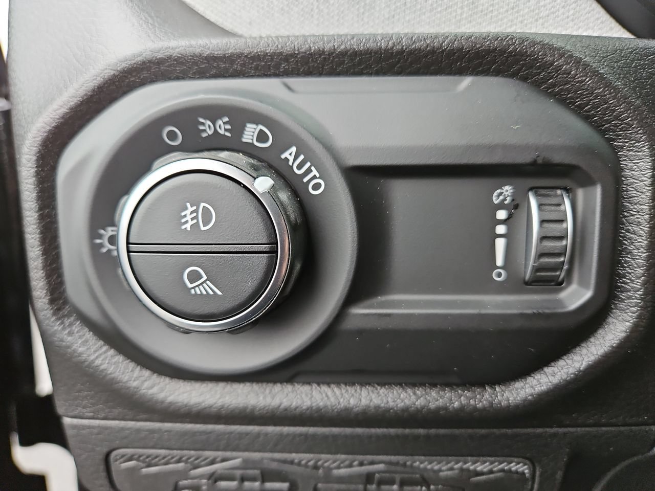 New 2026 Jeep Gladiator Sport AWD/4WD image 29