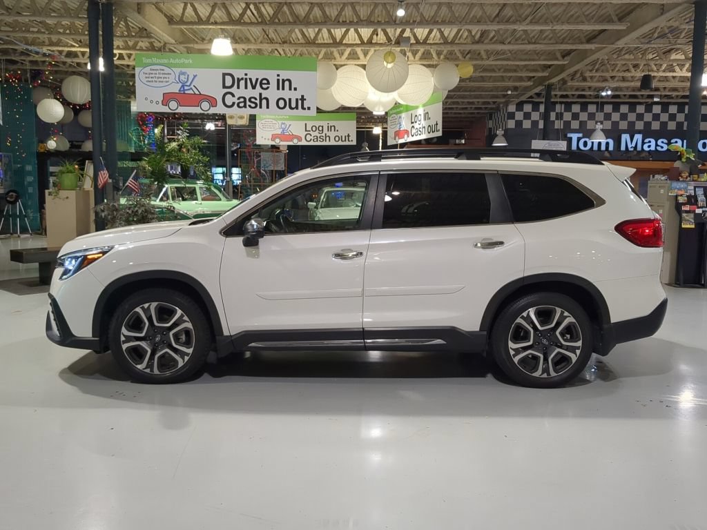 Used 2023 Subaru Ascent Touring AWD/4WD image 10