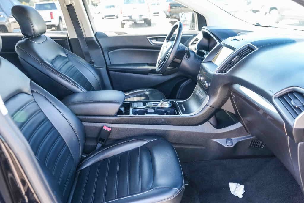 Used 2019 Ford Edge SEL w/ Equipment Group 201A FWD image 16