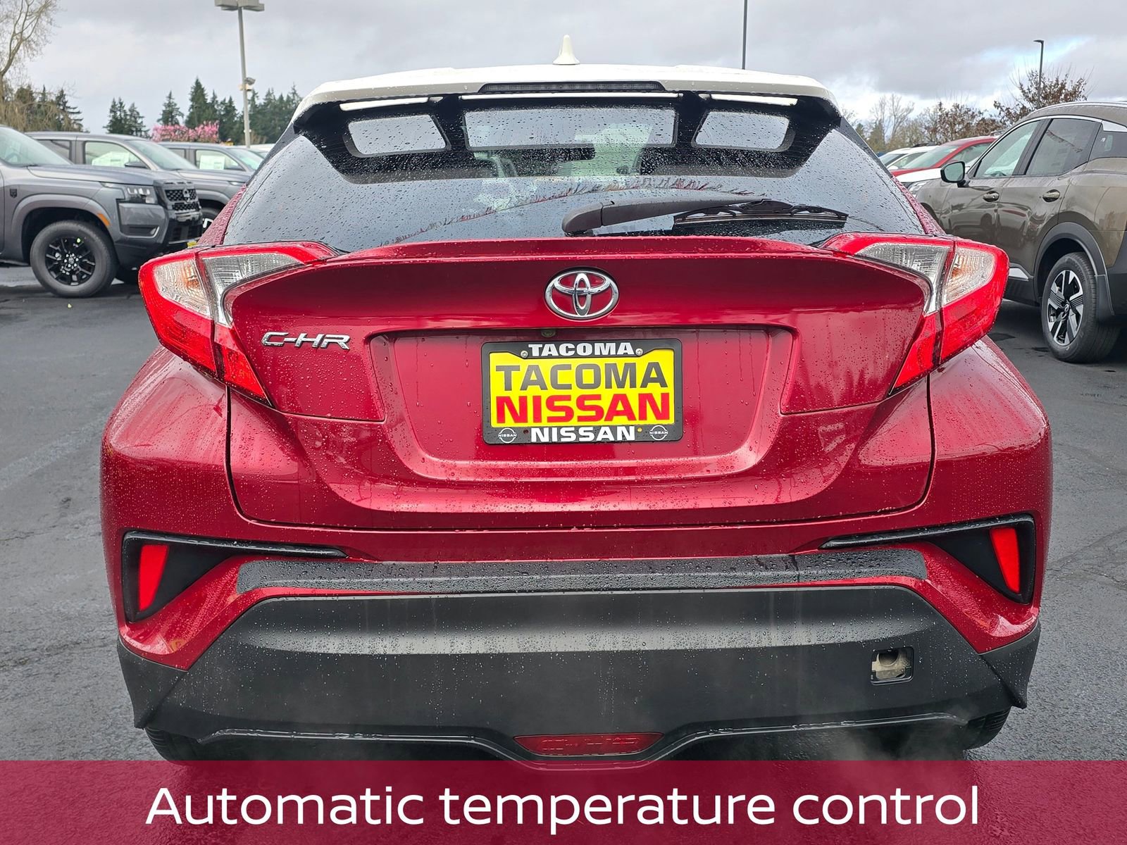 Used 2018 Toyota C-HR XLE image 4