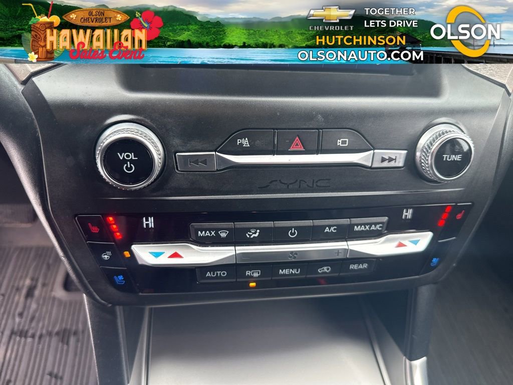 Used 2020 Ford Explorer Platinum w/ Premium Technology Package image 22