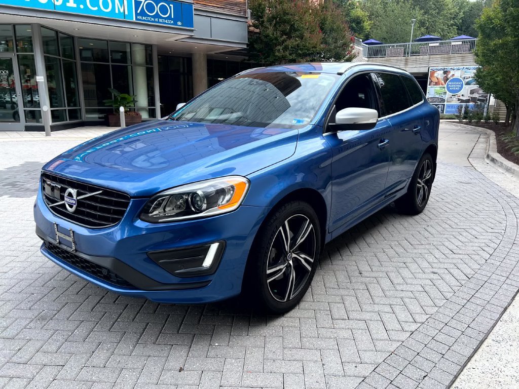 Used 2017 Volvo XC60 T6 R-Design w/ Climate Package AWD/4WD image 1