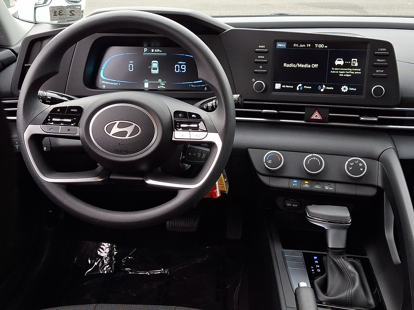 Used 2026 Hyundai Elantra SE FWD image 12