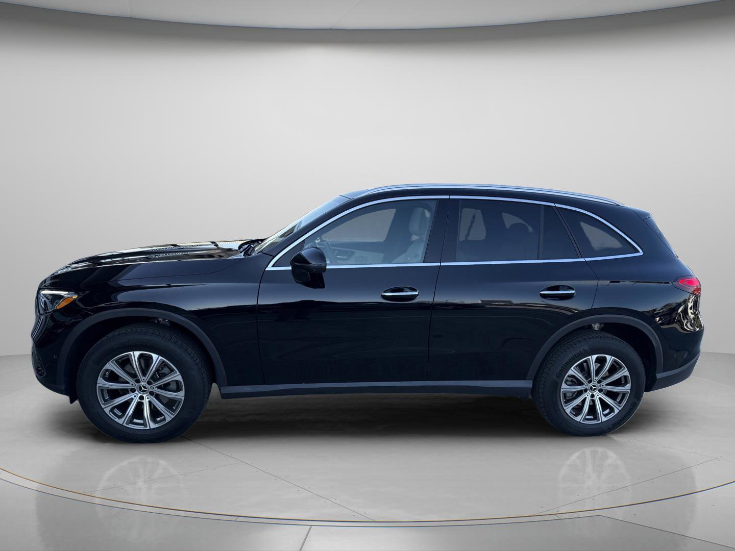 Certified 2023 Mercedes-Benz GLC 300 image 3