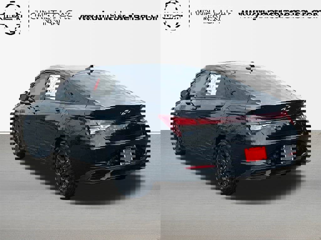 Used 2023 Hyundai Elantra SEL w/ Preferred Accessory Package image 7