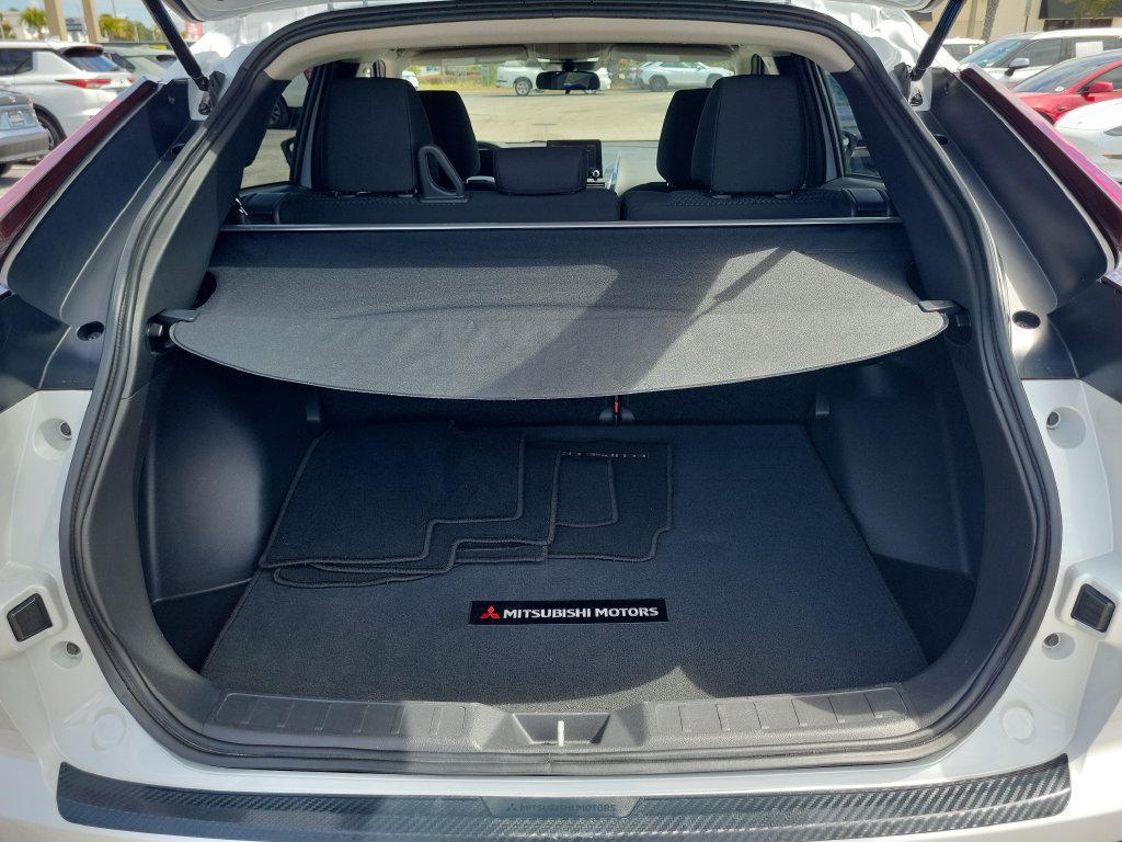 Used 2022 Mitsubishi Eclipse Cross LE FWD image 7
