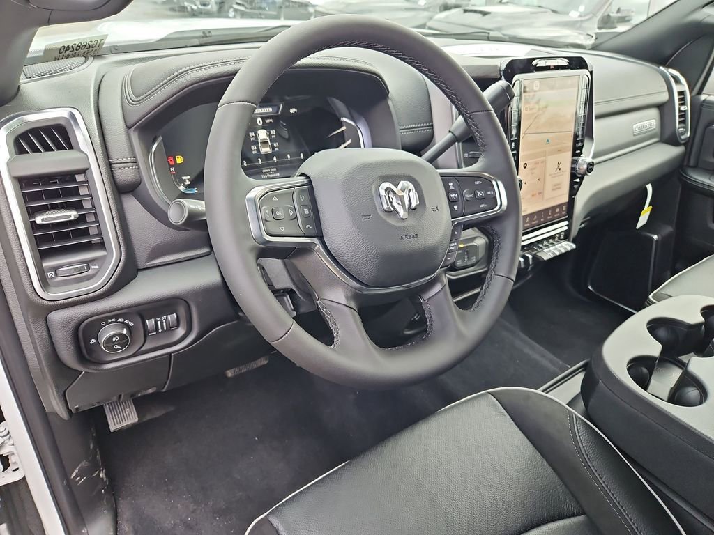 New 2026 RAM 2500 Laramie AWD/4WD image 13