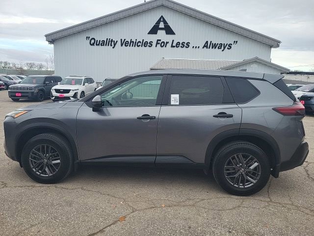 Used 2021 Nissan Rogue S image 22