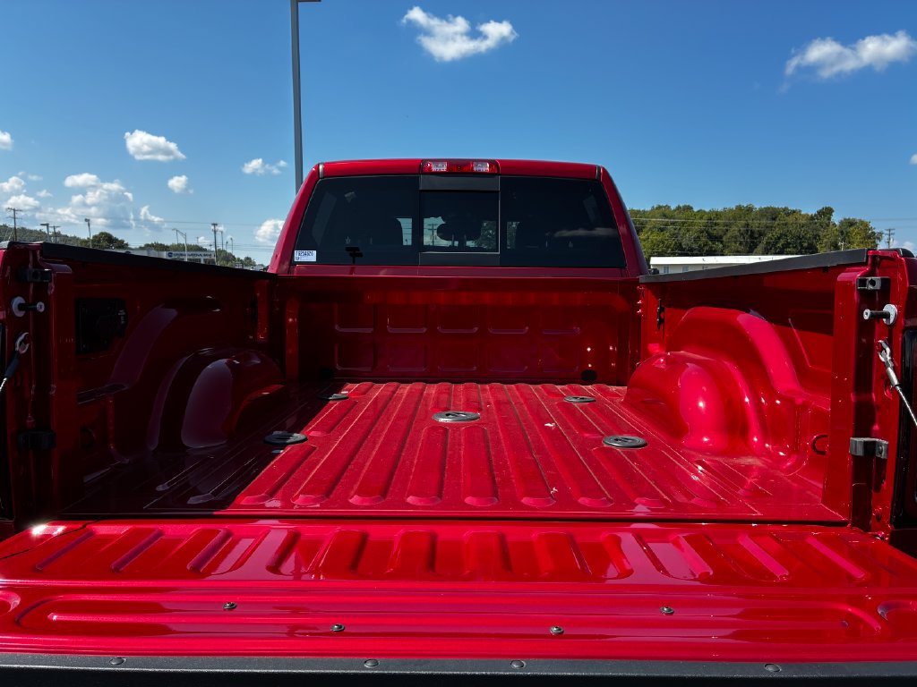 New 2026 RAM 3500 Tradesman AWD/4WD image 4