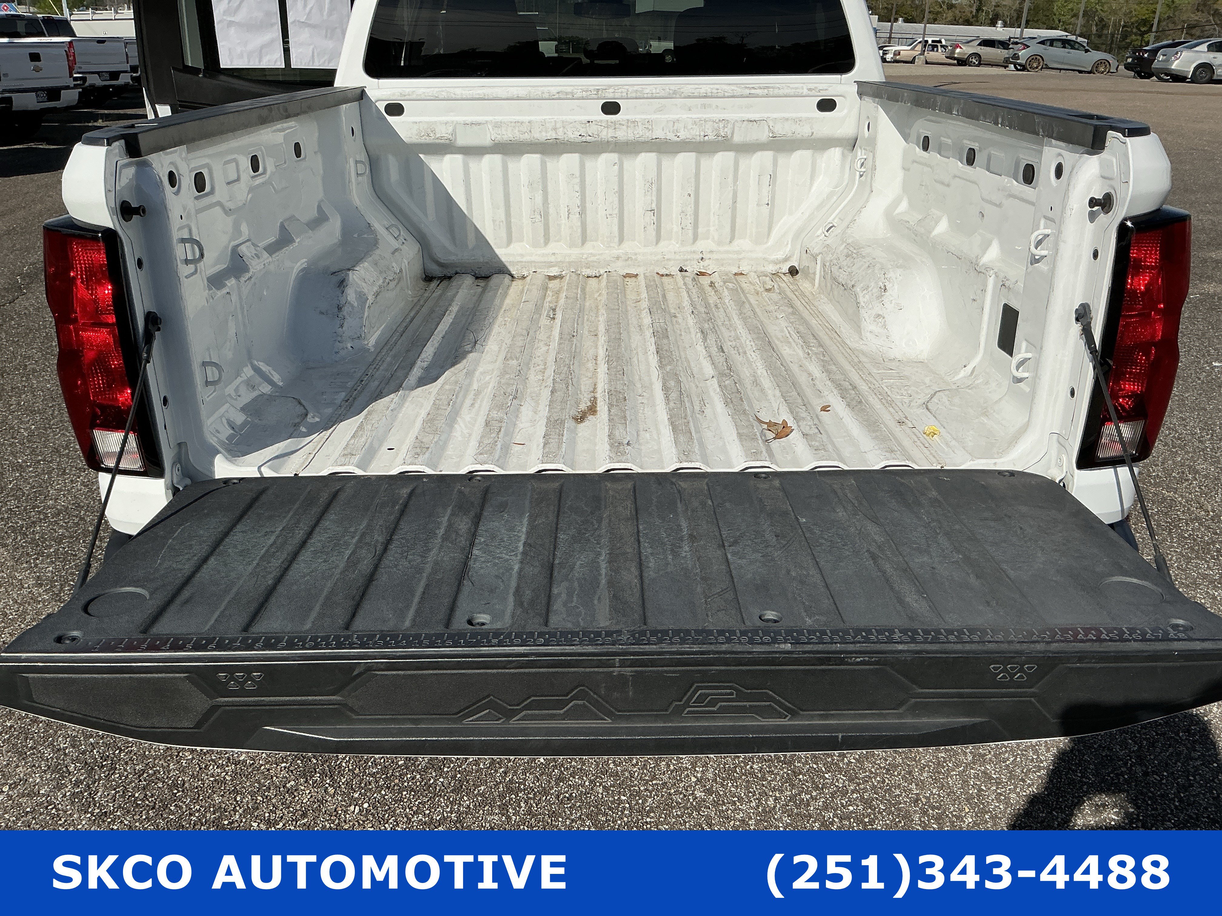 Used 2023 Chevrolet Colorado W/T RWD image 21
