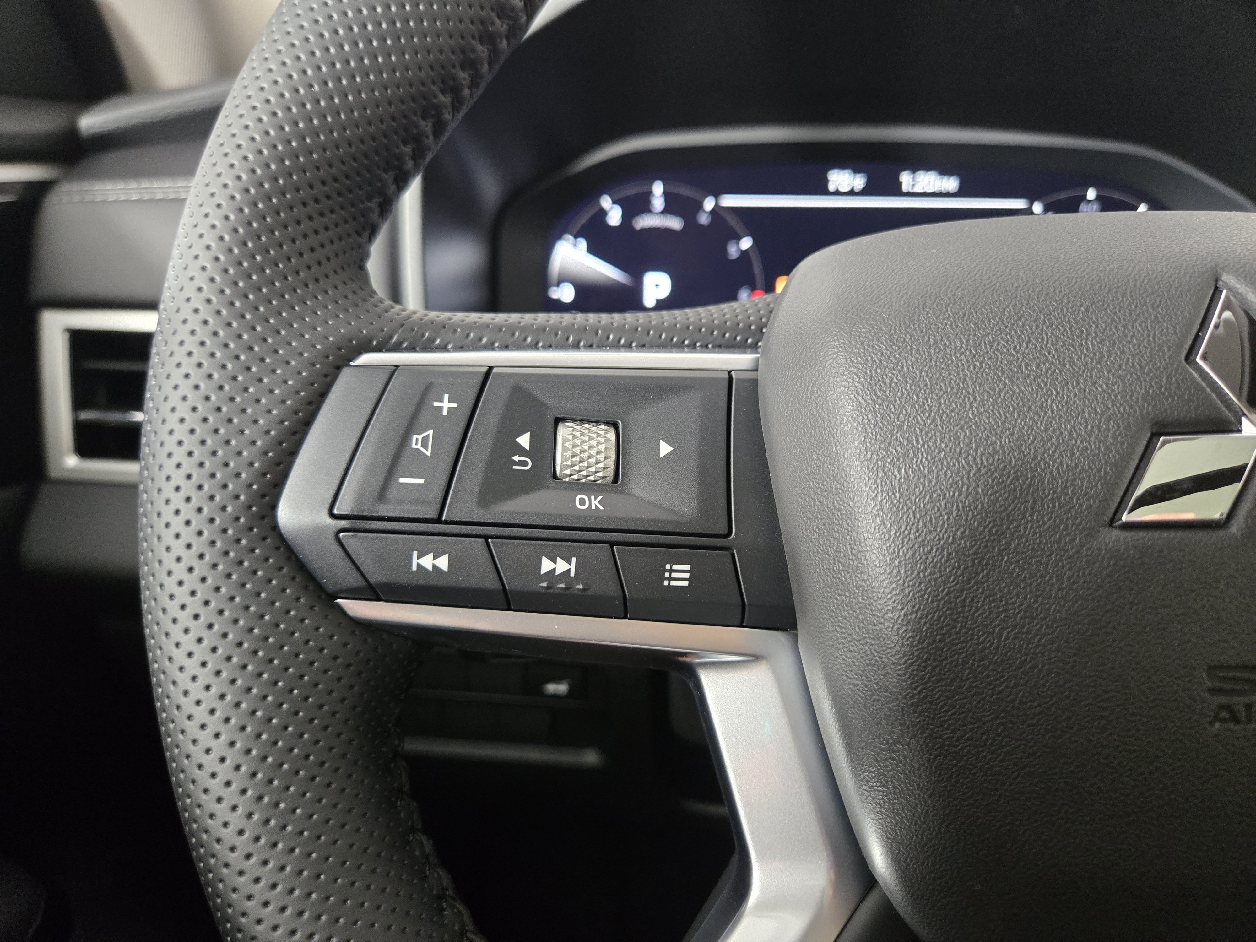 New 2026 Mitsubishi Outlander SE AWD/4WD image 15