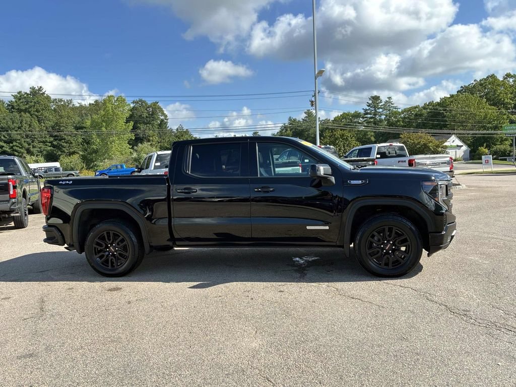 Used 2022 GMC Sierra 1500 Elevation w/ Elevation Premium Package AWD/4WD image 8