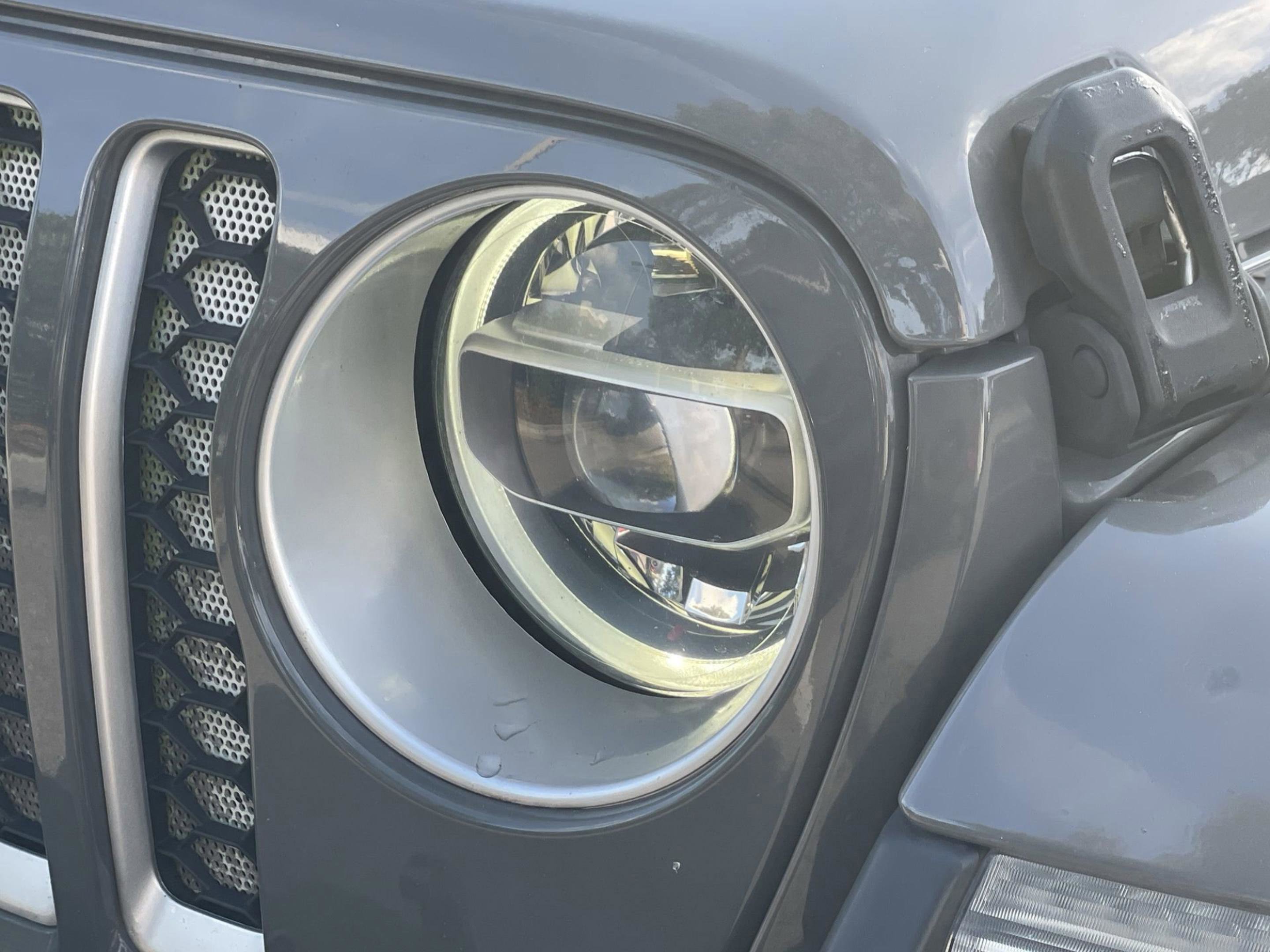 Used 2020 Jeep Gladiator Overland w/ Dual Top Group image 6