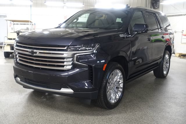 Used 2024 Chevrolet Tahoe High Country w/ Advanced Technology Package AWD/4WD image 3