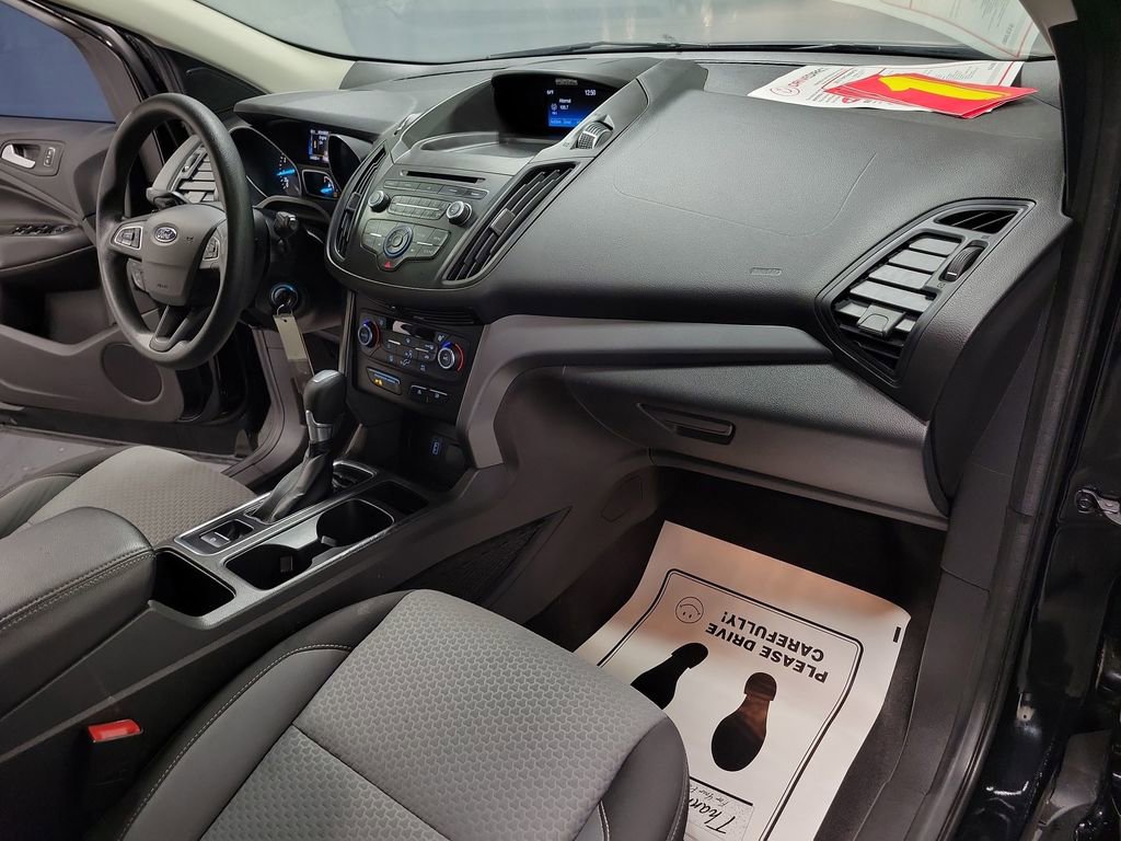 Used 2017 Ford Escape SE image 24