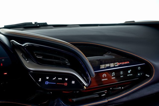 Used 2024 Ferrari SF90 Spider image 39