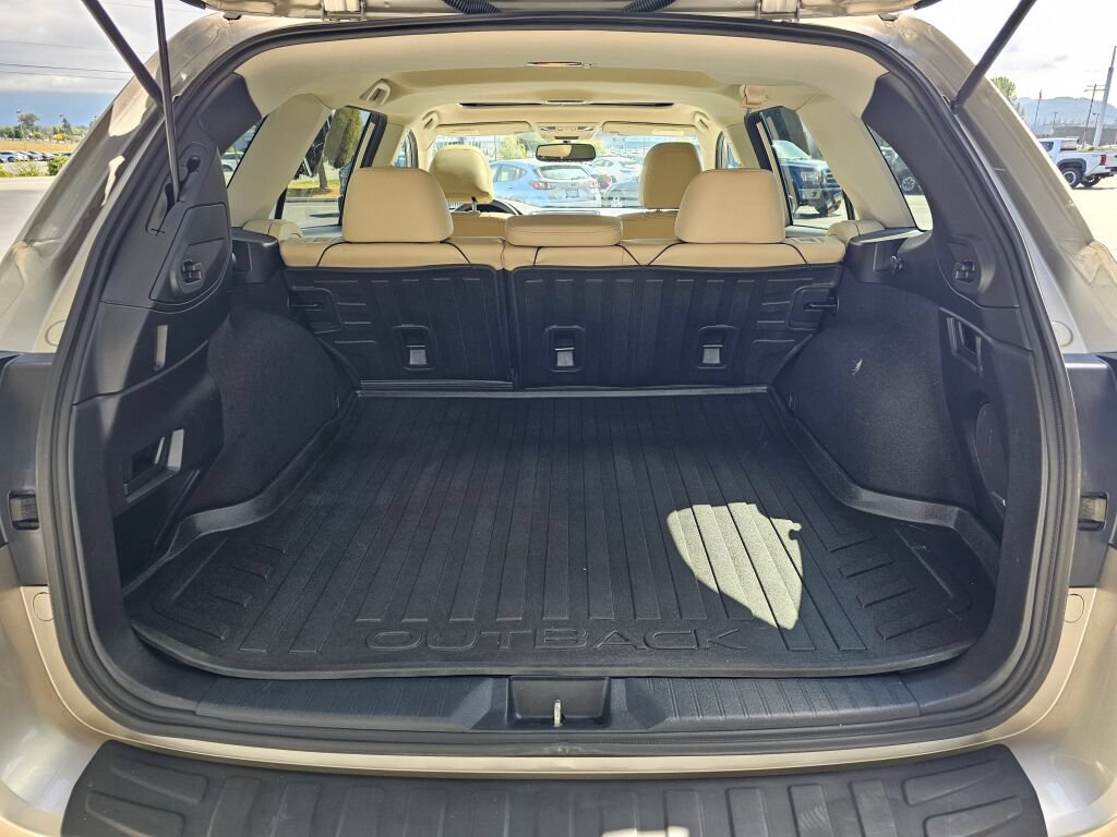 Used 2015 Subaru Outback 3.6R Limited AWD/4WD image 15