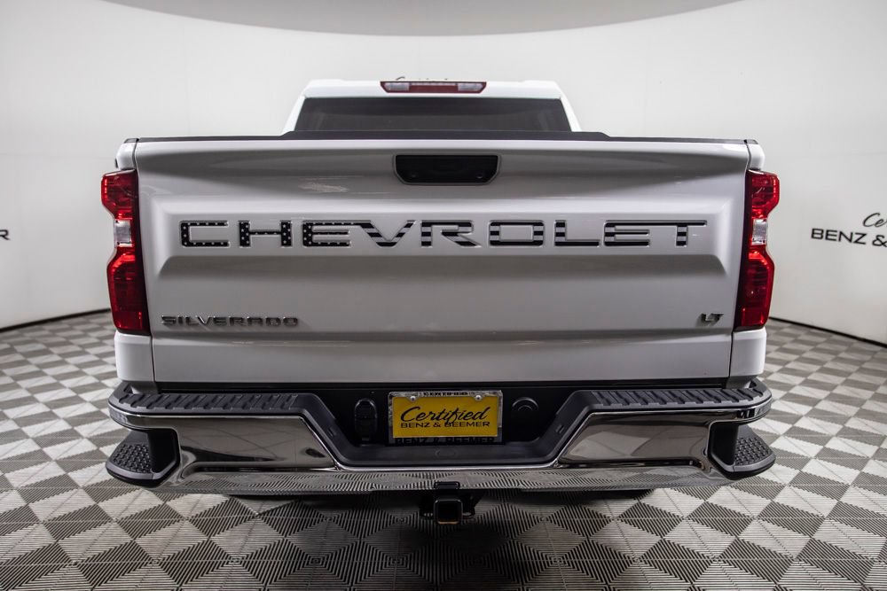 Used 2025 Chevrolet Silverado 1500 LT AWD/4WD image 4