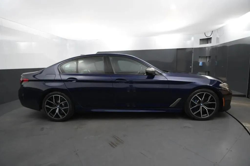 Used 2021 BMW M550i xDrive w/ Executive Package AWD/4WD image 6
