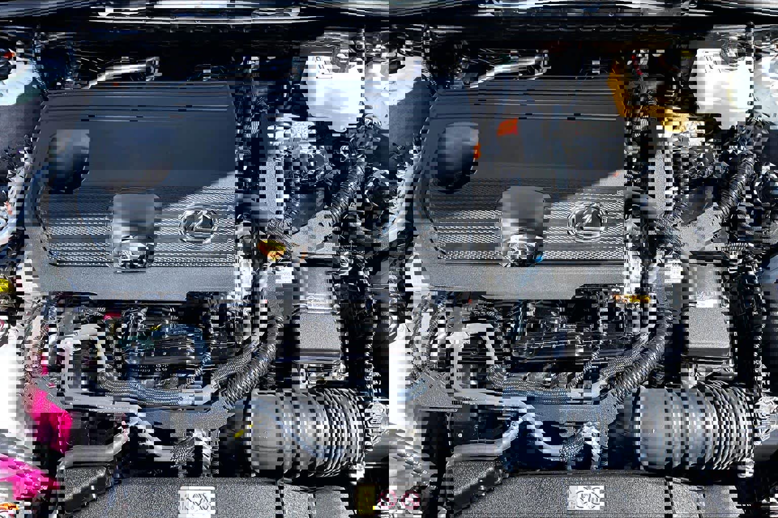 Used 2025 Lexus ES 300h F Sport w/ Accessory Package (Z1) image 32