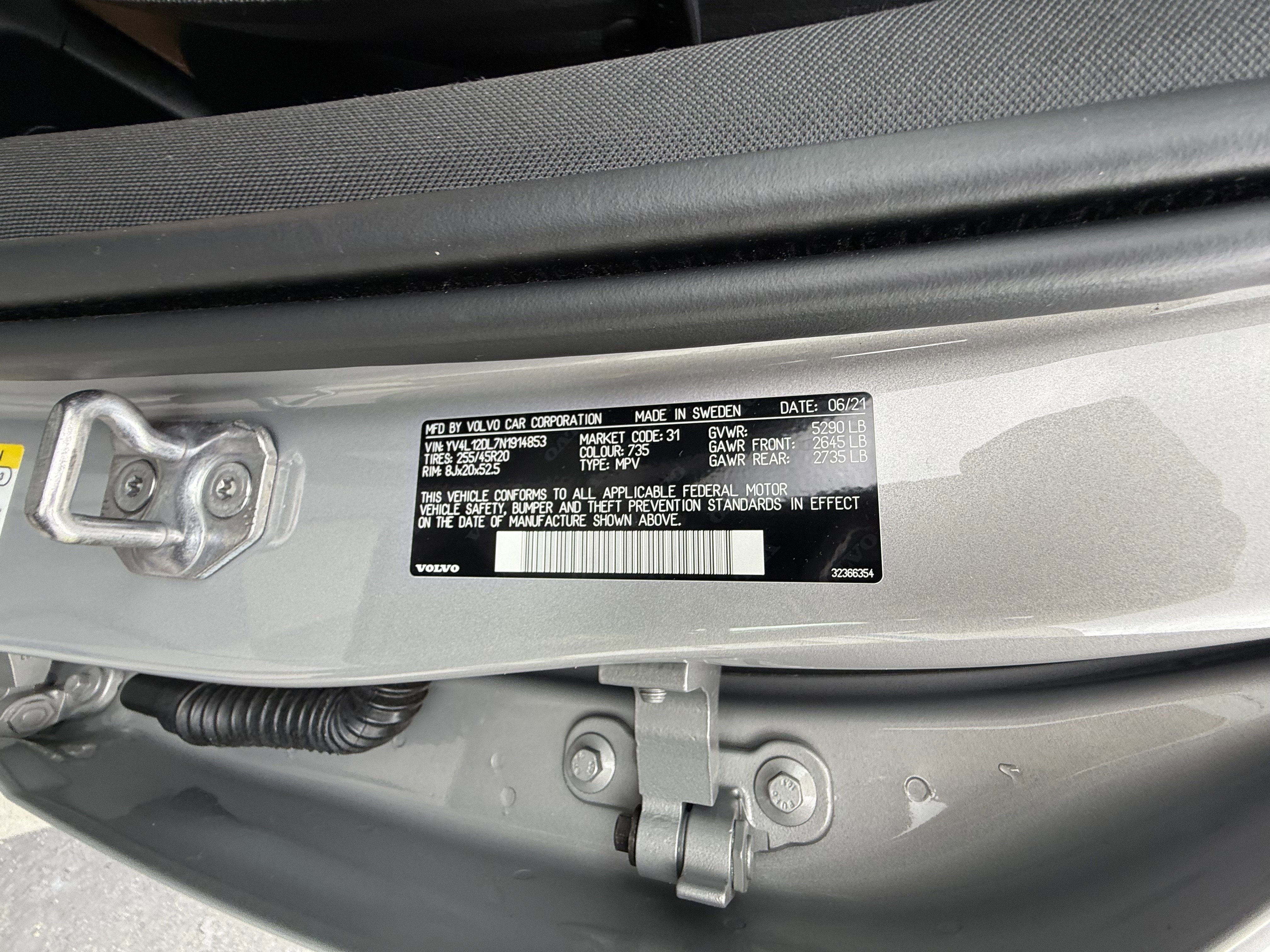 Used 2022 Volvo XC60 B5 Inscription w/ Advanced Package image 37