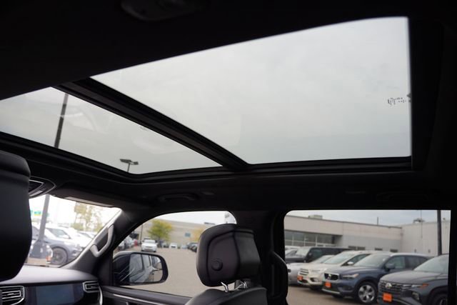 Used 2022 Jeep Wagoneer Series III w/ Premium Group I image 18