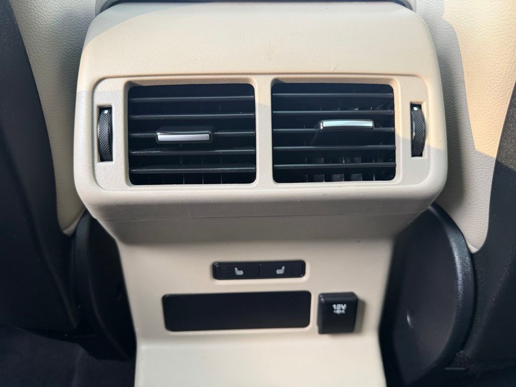 Used 2018 Land Rover Range Rover Velar R-Dynamic SE AWD/4WD image 21