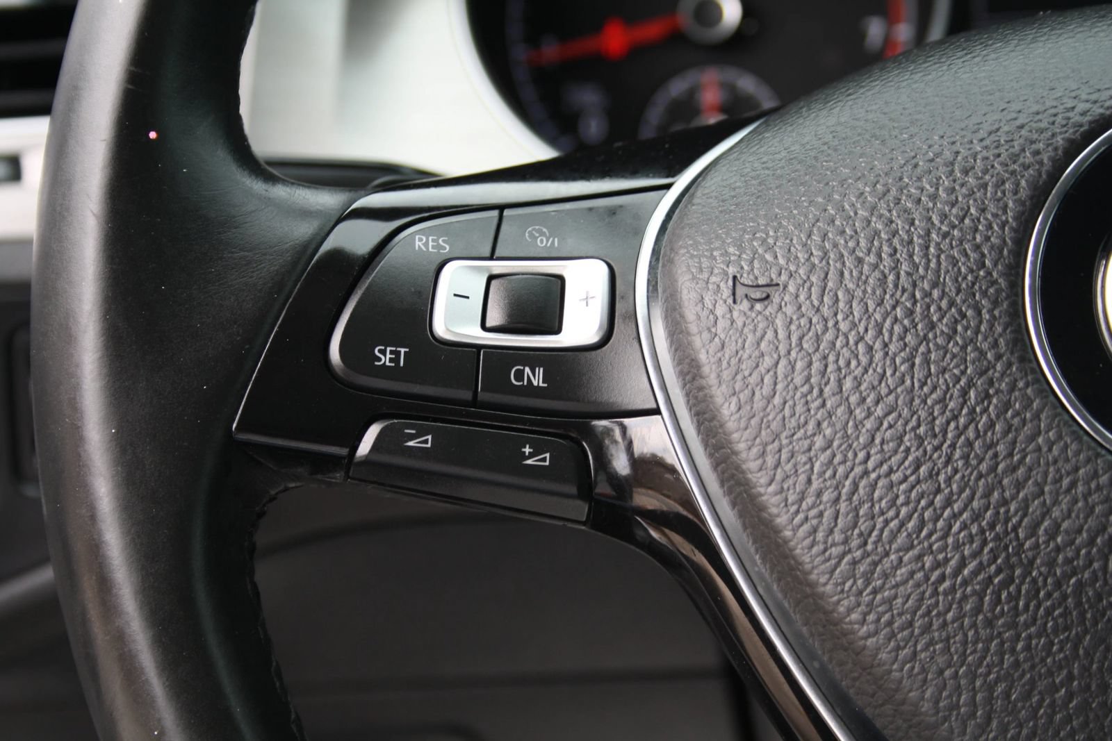 Used 2015 Volkswagen Golf SE w/ Lighting Package FWD image 14