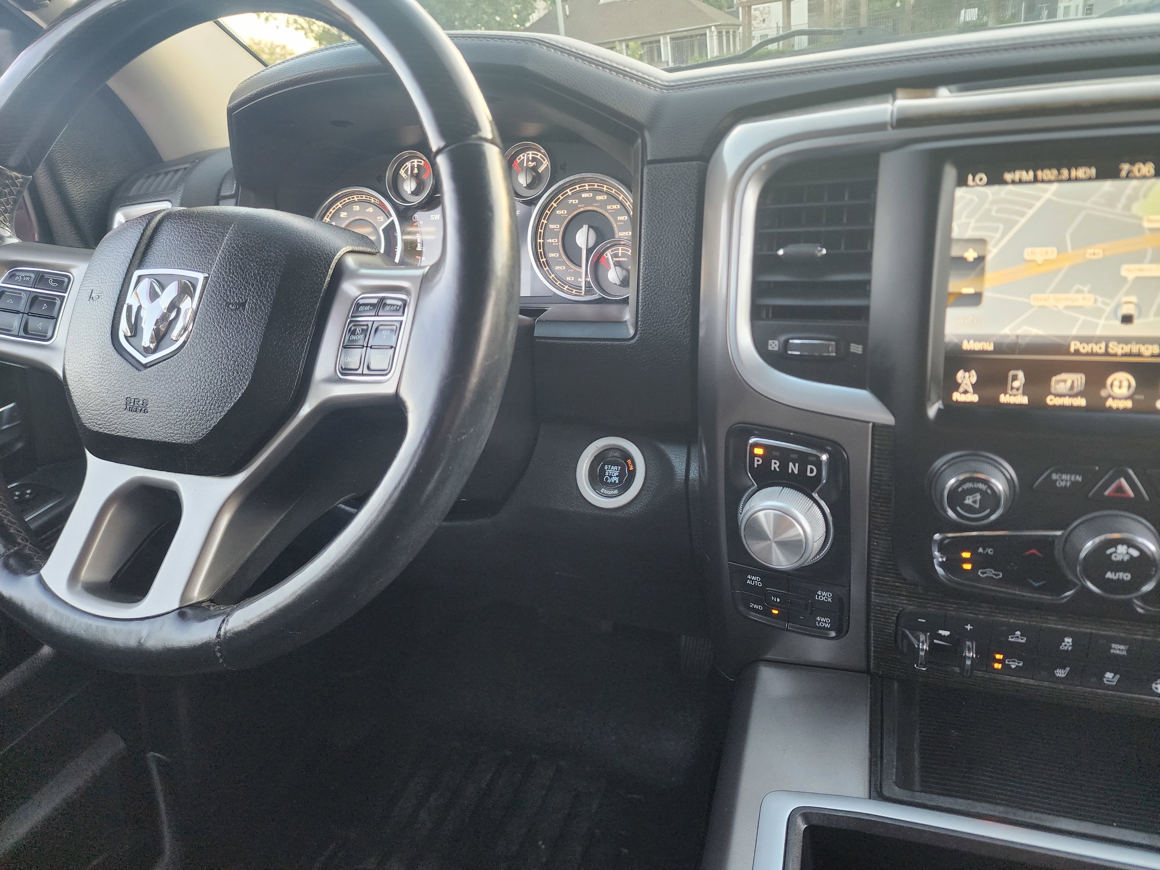 Used 2015 RAM 1500 Limited image 23