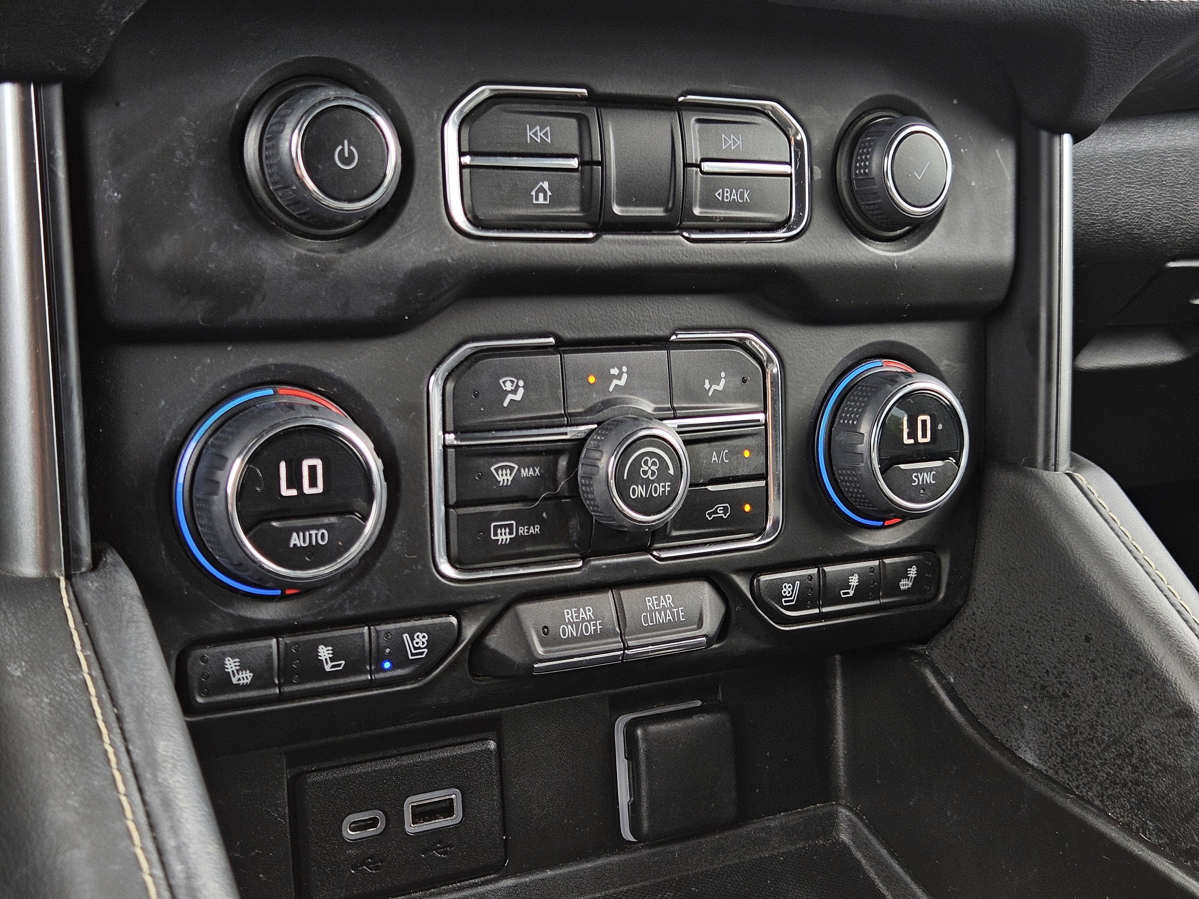 Used 2023 Chevrolet Tahoe Premier RWD image 26