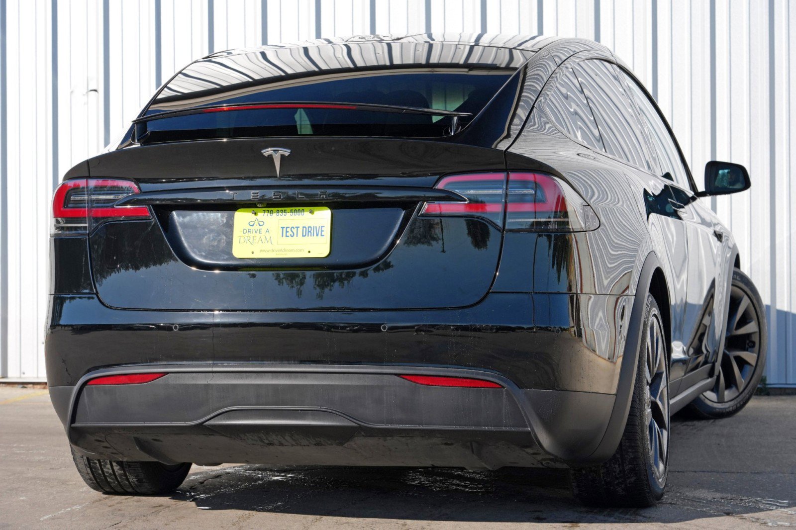 Used 2022 Tesla Model X image 5