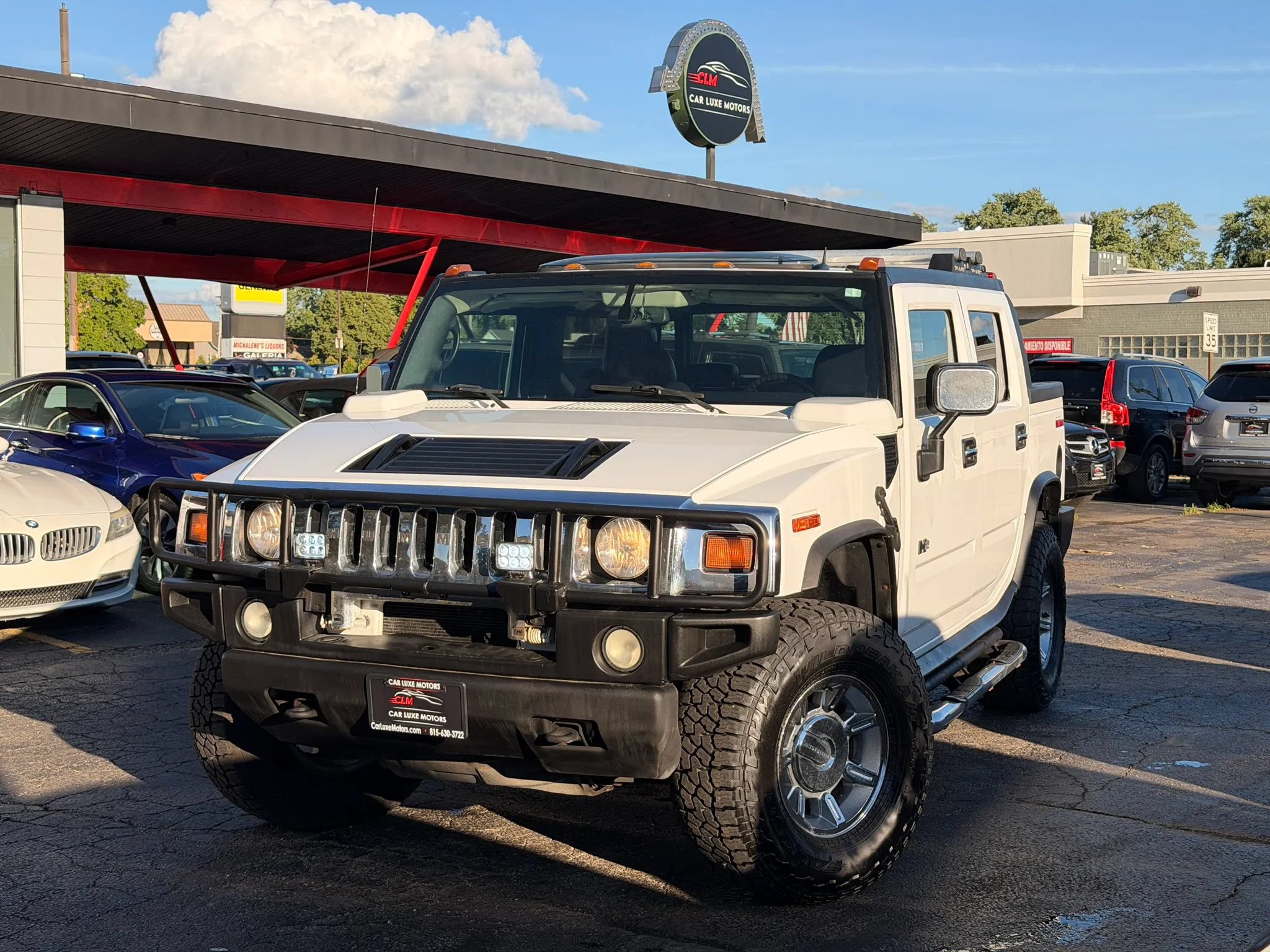 Used 2005 HUMMER H2 SUT w/ Preferred Equipment Group AWD/4WD image 1