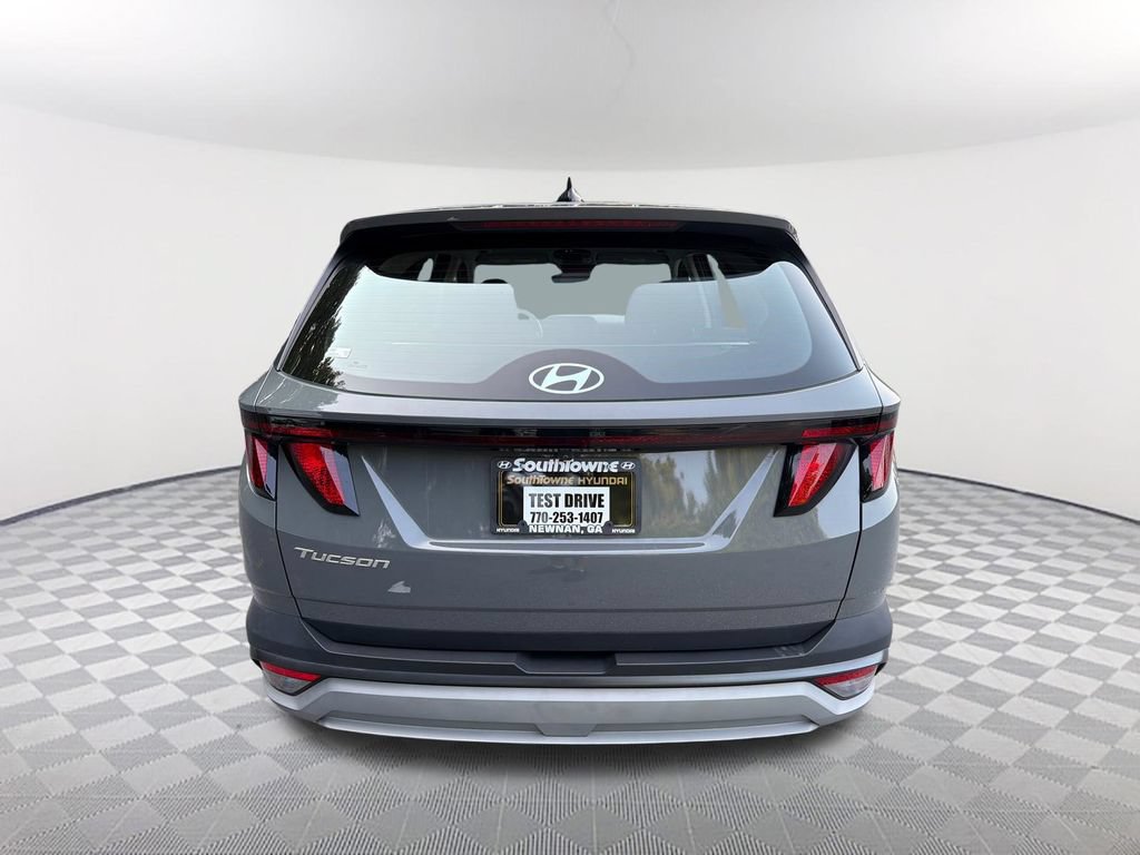 Used 2025 Hyundai Tucson SE FWD image 6