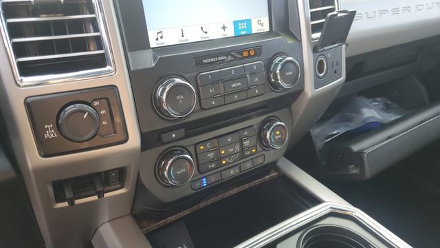 Used 2017 Ford F250 Lariat w/ Lariat Ultimate Package image 25