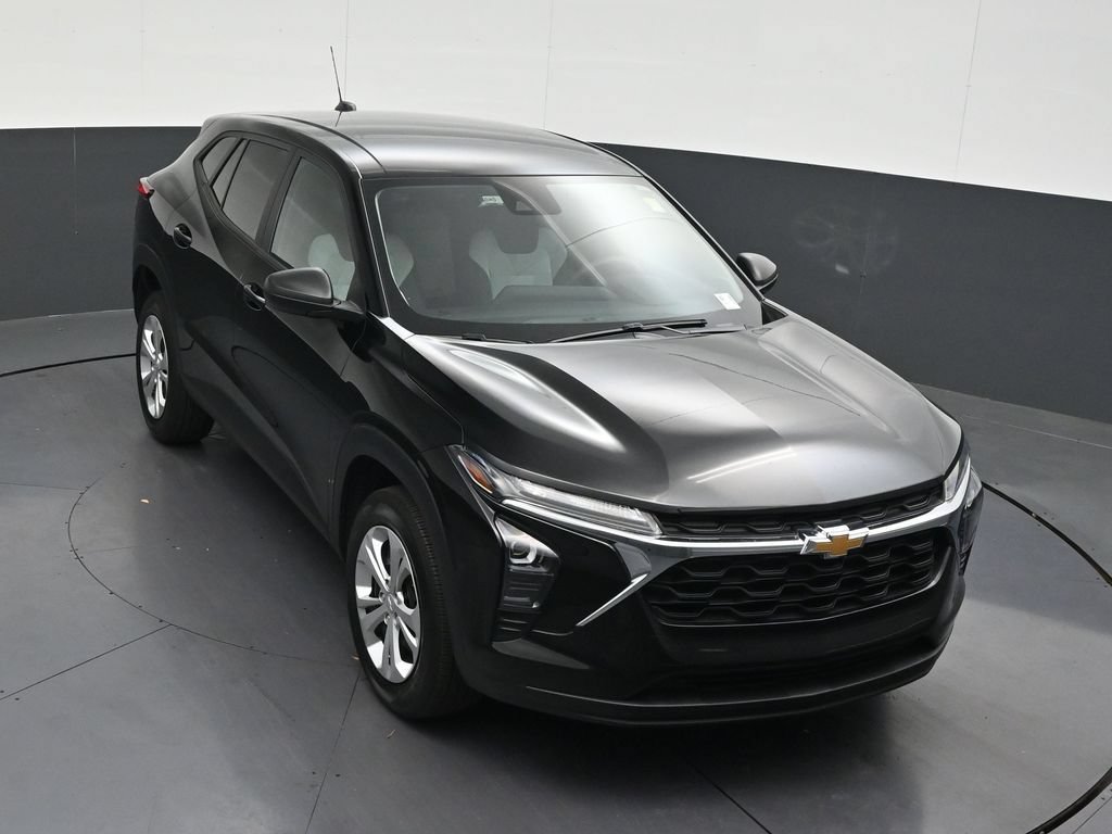 Used 2024 Chevrolet Trax LS FWD image 21
