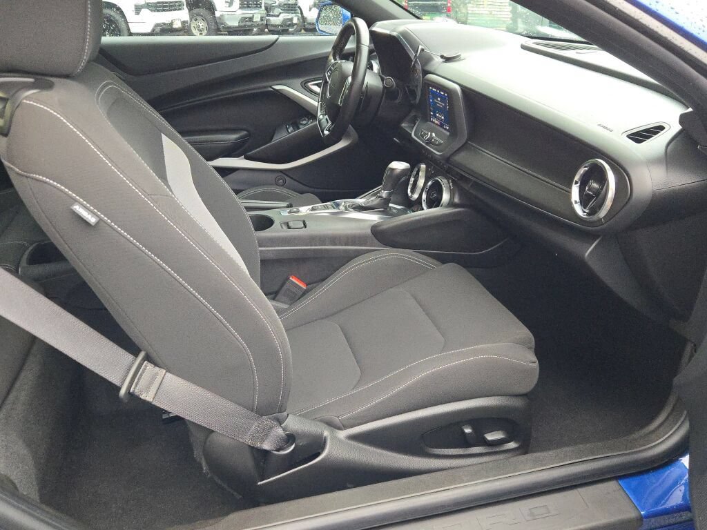 Certified 2023 Chevrolet Camaro LT RWD image 13