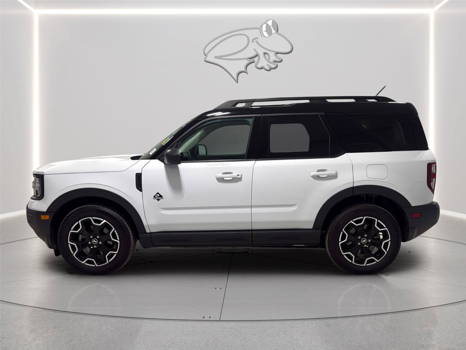 Certified 2025 Ford Bronco Sport Outer Banks AWD/4WD image 2