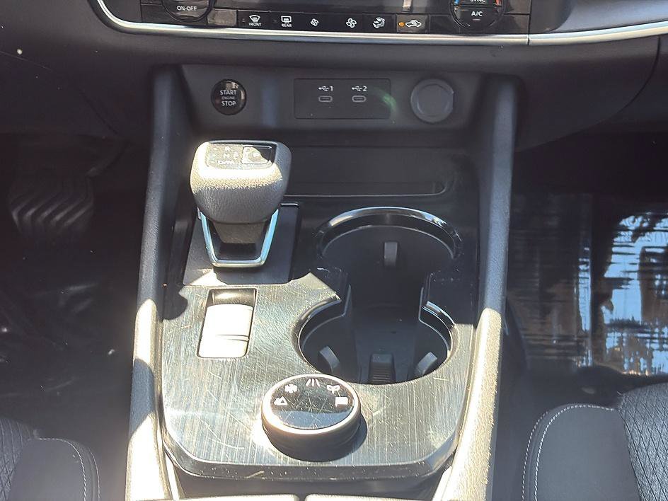 Certified 2025 Nissan Rogue SV AWD/4WD image 33