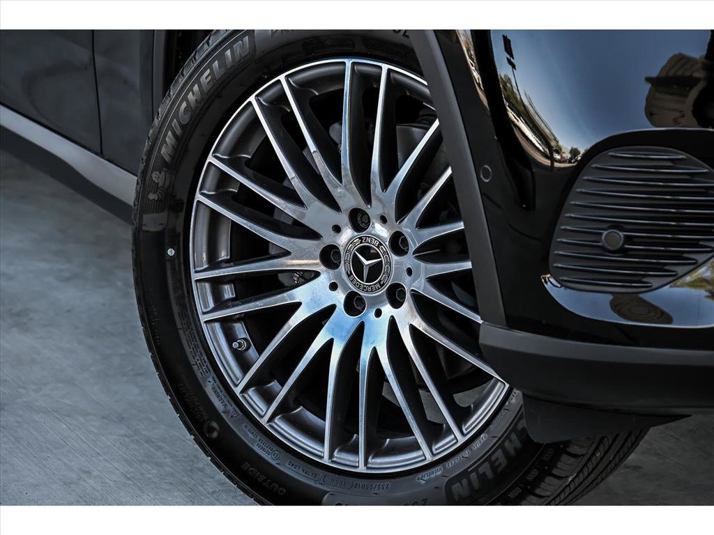 Certified 2026 Mercedes-Benz GLC 300 4MATIC image 3