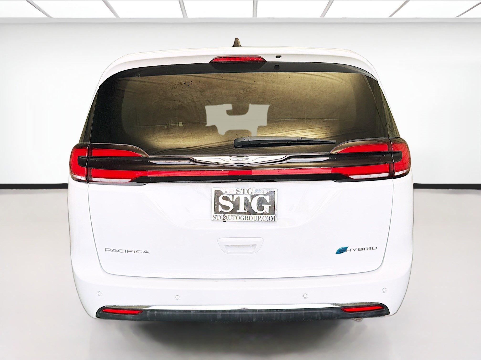 Used 2023 Chrysler Pacifica Touring-L image 5