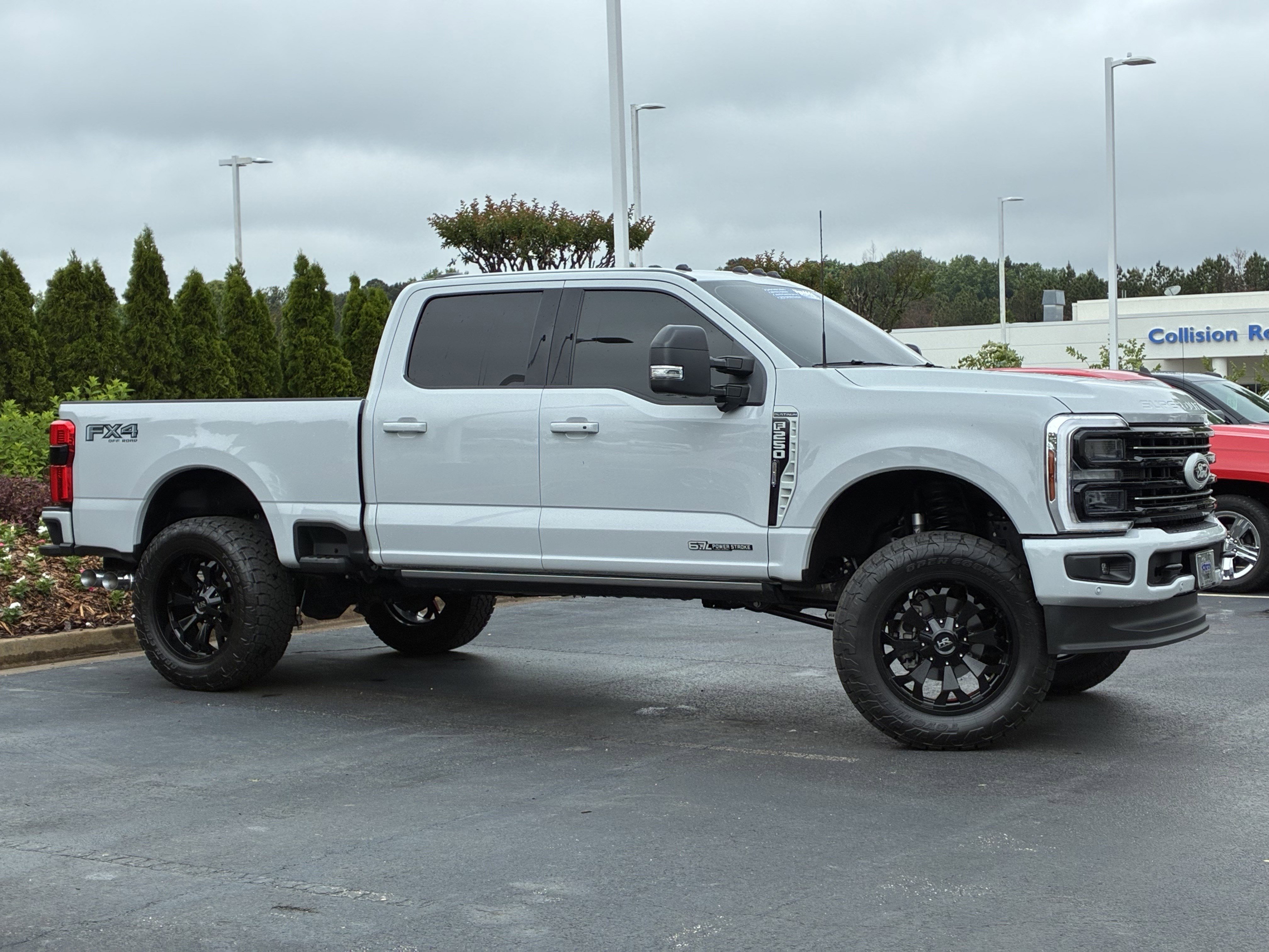Used 2026 Ford F250 Platinum AWD/4WD image 3