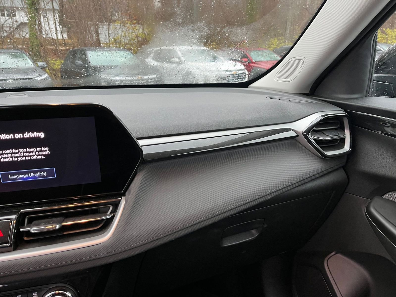 Used 2025 Chevrolet TrailBlazer LT w/ Driver Confidence Package image 29