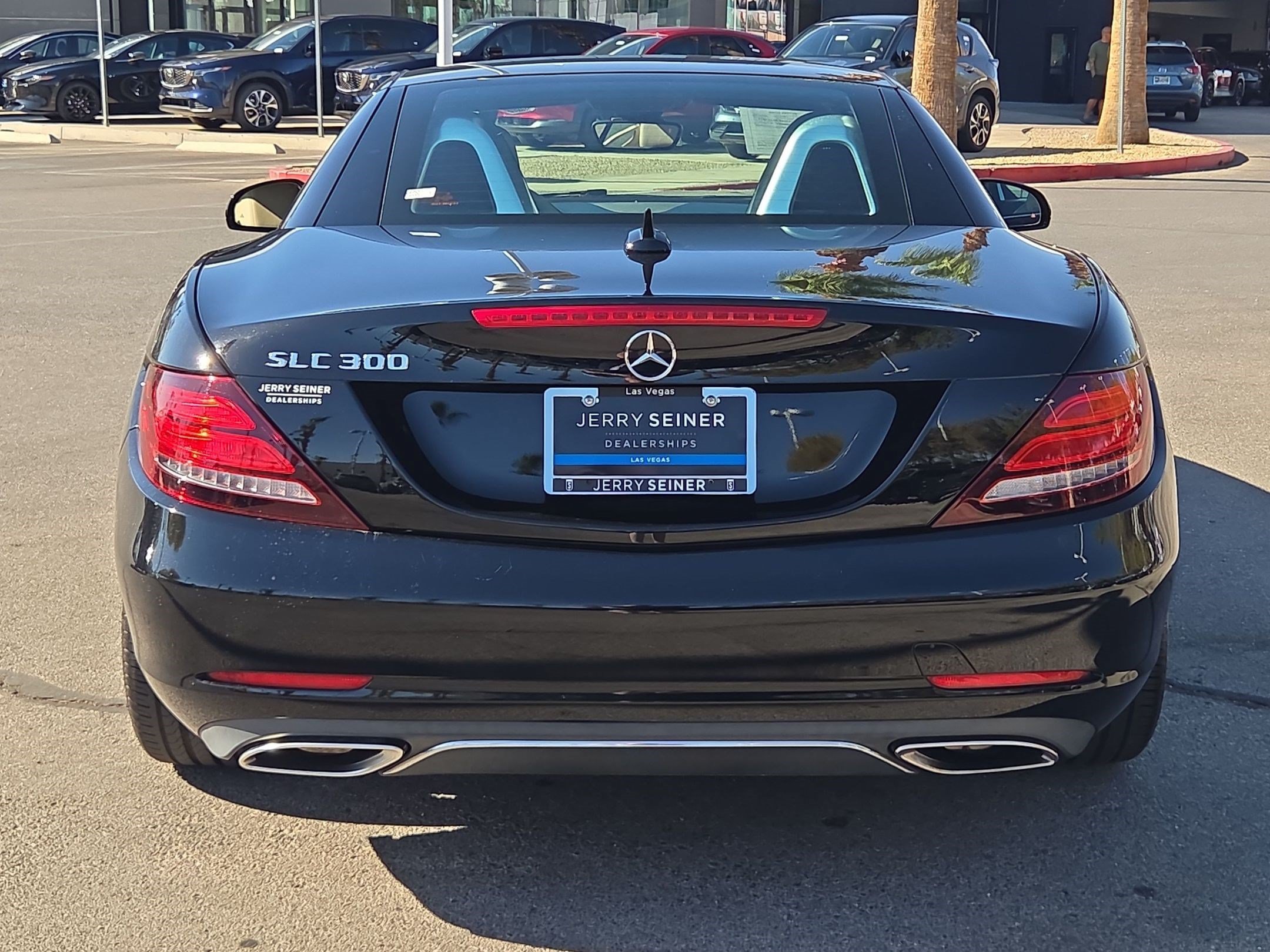 Used 2019 Mercedes-Benz SLC 300 image 4