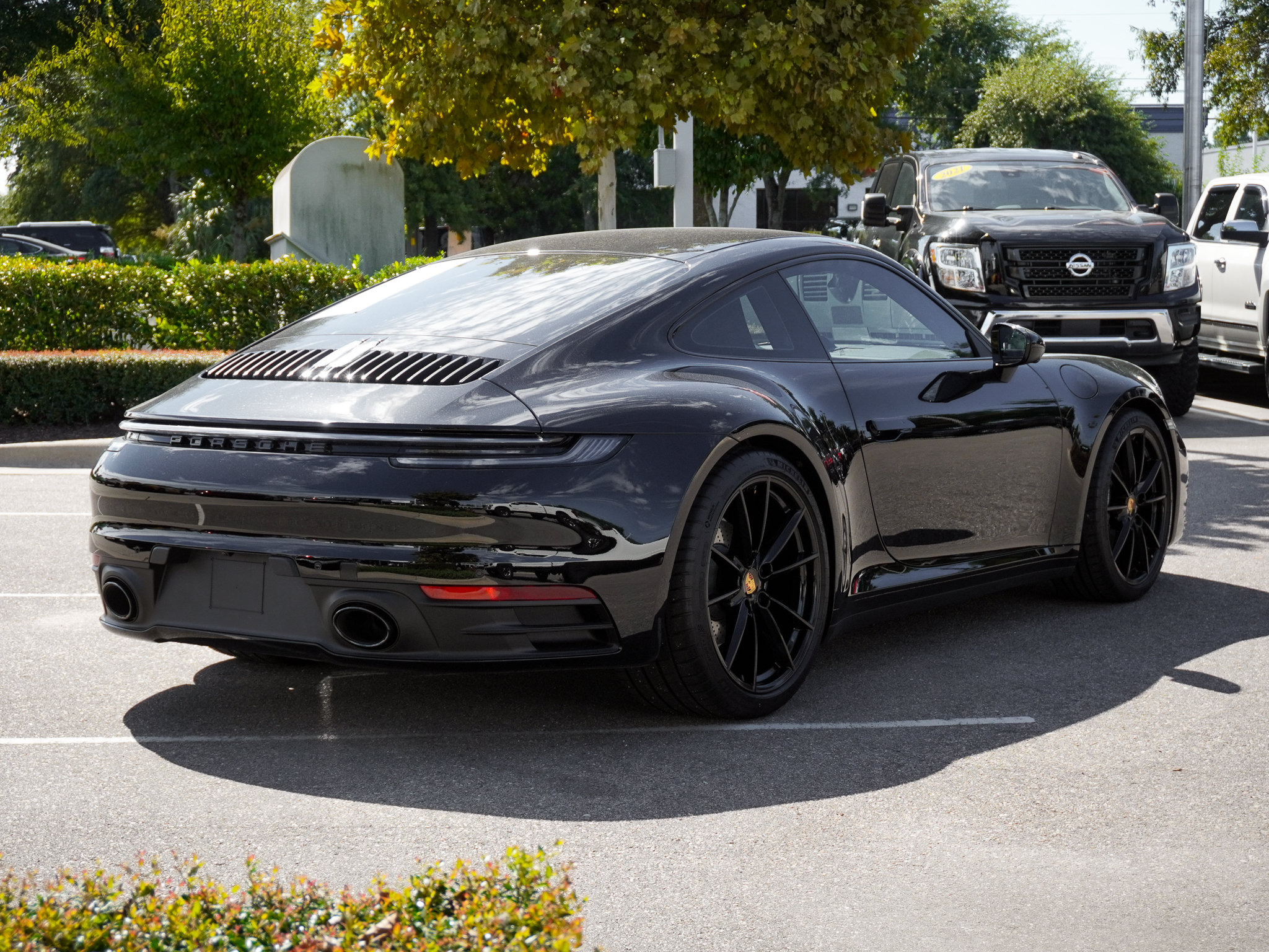 Used 2024 Porsche 911 Carrera RWD image 10