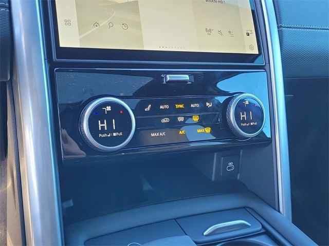 New 2025 Land Rover Discovery Dynamic SE AWD/4WD image 35